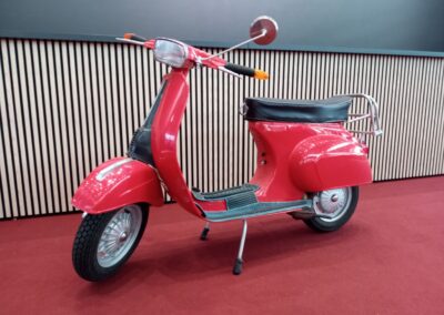 Vespa 50n für Foto und Video, Ausstellung Bedingt Fahrbereit