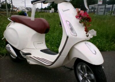 Vespa Primavera 50ccm 60€ 24std inkl aller Kilometer 300€ Kaution
